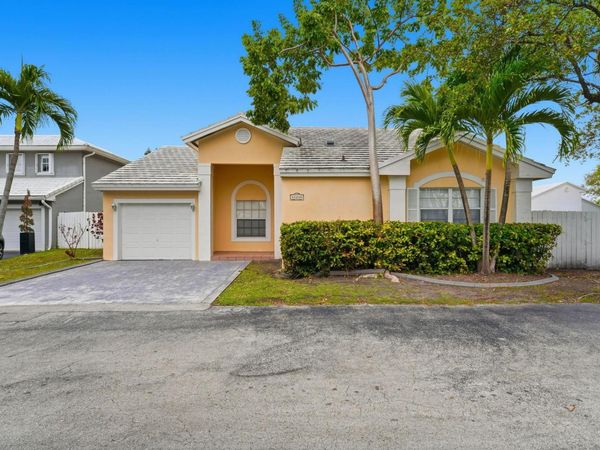 11242 SW 64th Lane , Miami, FL 33173