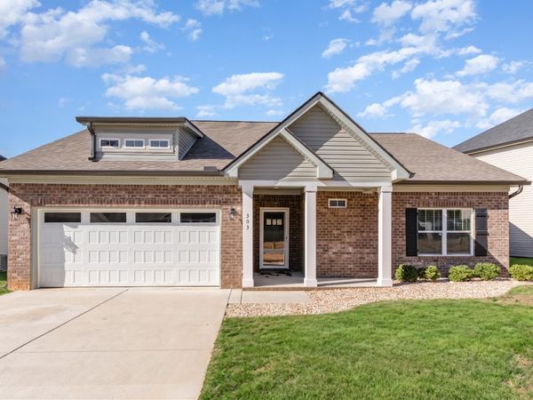 303 Wyburn Pl , Burns, TN 37029