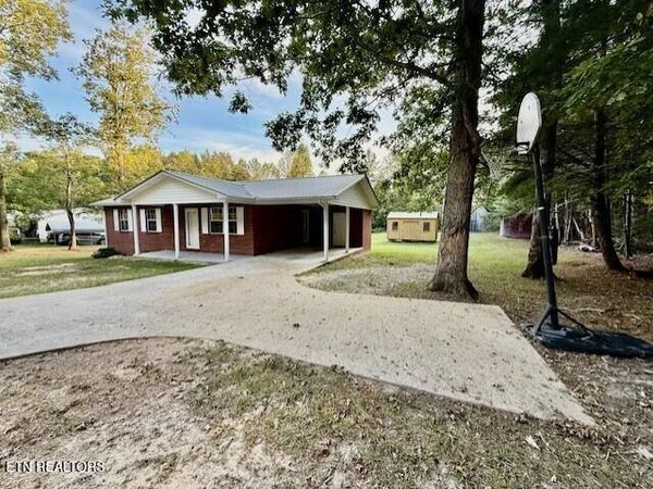 3561 Grave Hill Rd , Oneida, TN 37841