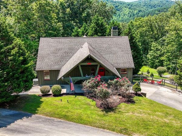 647 Omega Drive , Spring City, TN 37381