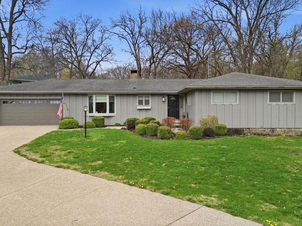 476 Timberland Drive, Dixon, IL 61021