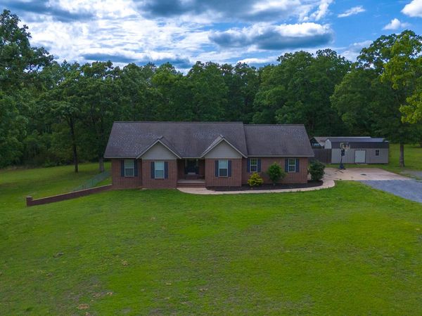 70 England Drive, Batesville, AR 72501