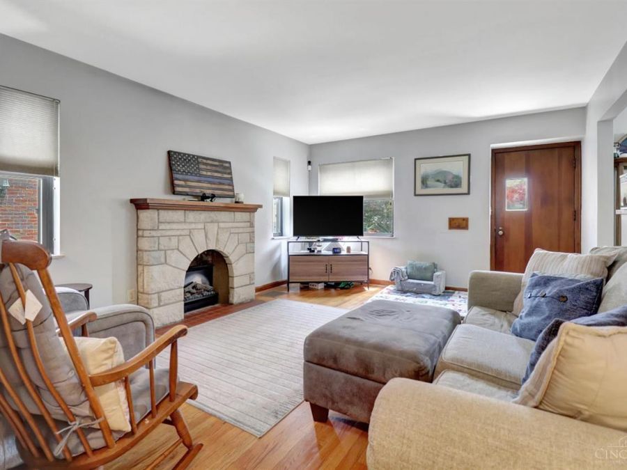 4116 W Janward Drive, Cheviot, OH 45211 Photo 2