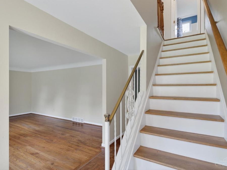 1987 Fossway Ct, Anderson Township, OH 45230 Photo 6