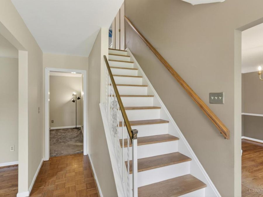 1987 Fossway Ct, Anderson Township, OH 45230 Photo 7