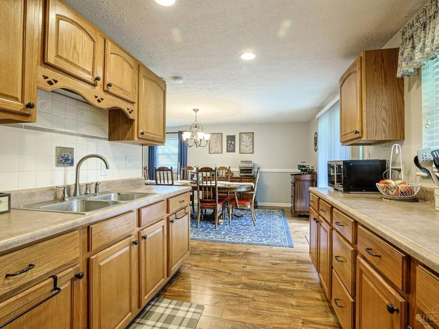 877 Tivoli Lane, Springdale, OH 45246 Photo 15