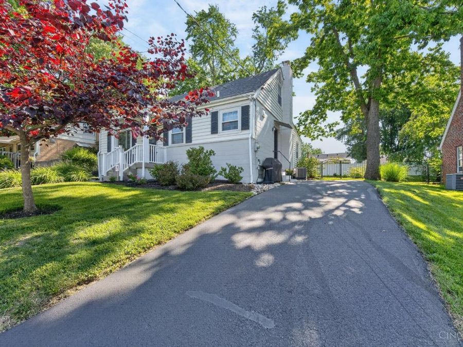7230 Thomas Drive, Madeira, OH 45243 Photo 2