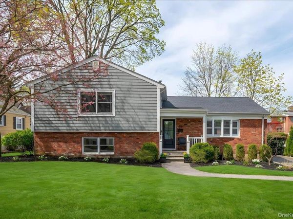 44 Askins Place , New Rochelle, NY 10801