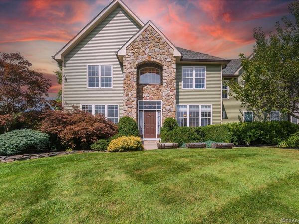 21 Castleton Drive , Highland Mills, NY 10930