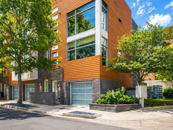 700 Strickland Dr , Nashville, TN 37206