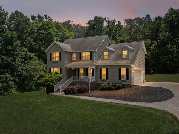 383 Bloomington Drive , Dalton, GA 30721