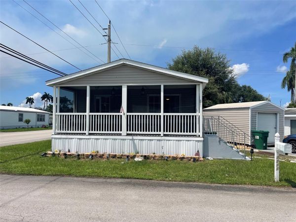 8581 SW 16th Street, Davie, FL 33324