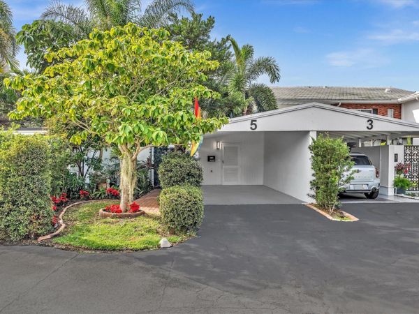 5 Middlesex Drive, Unit 5, Wilton Manors, FL 33305