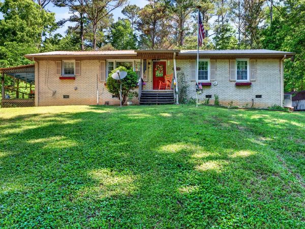 961 Midway Dr , Erin, TN 37061