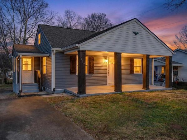 439 Circle Dr , Clarksville, TN 37043
