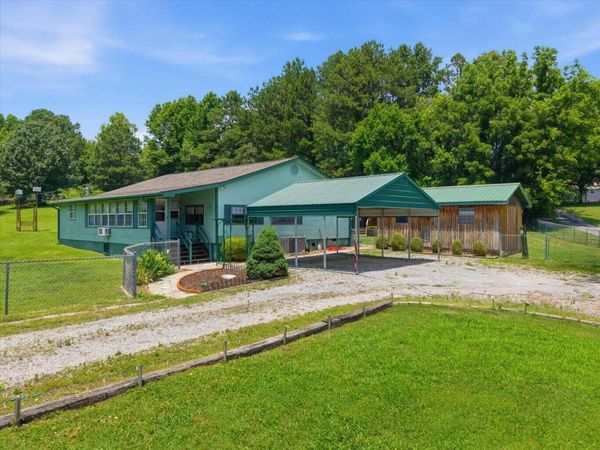 2588 Garretts Chapel Road , Chickamauga, GA 30707