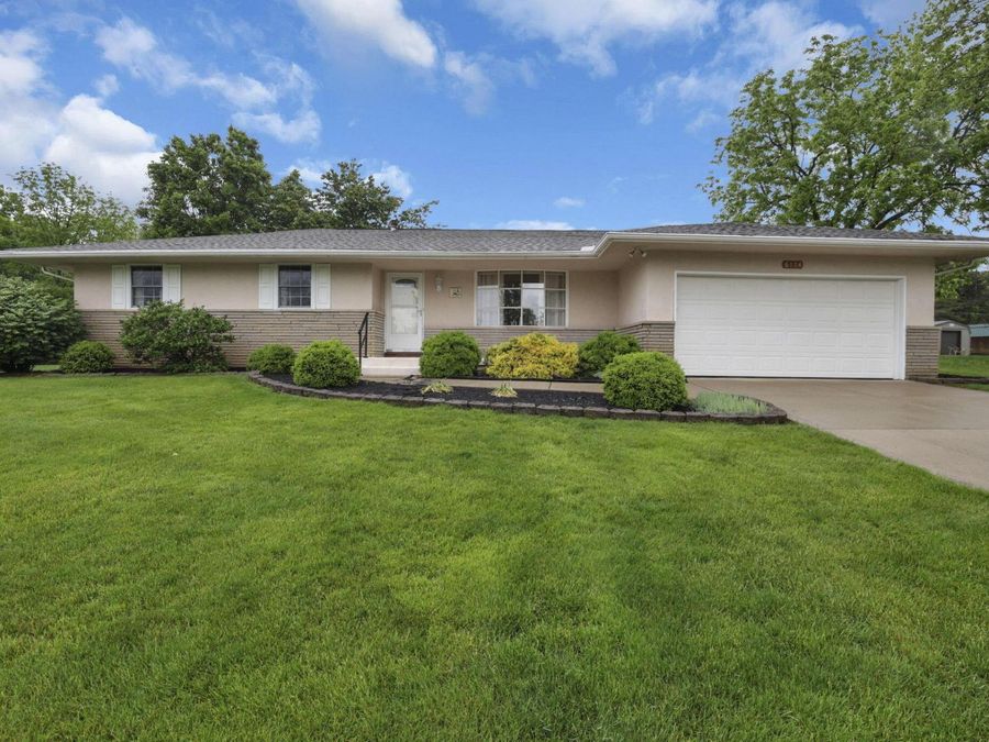 6174 Chinaberry Drive , Columbus, OH 43213 Photo 1