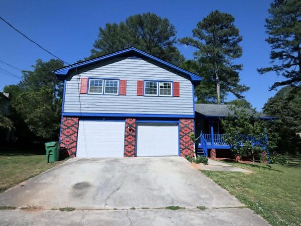 500 Rue De Chateau, Stone Mountain, GA 30083