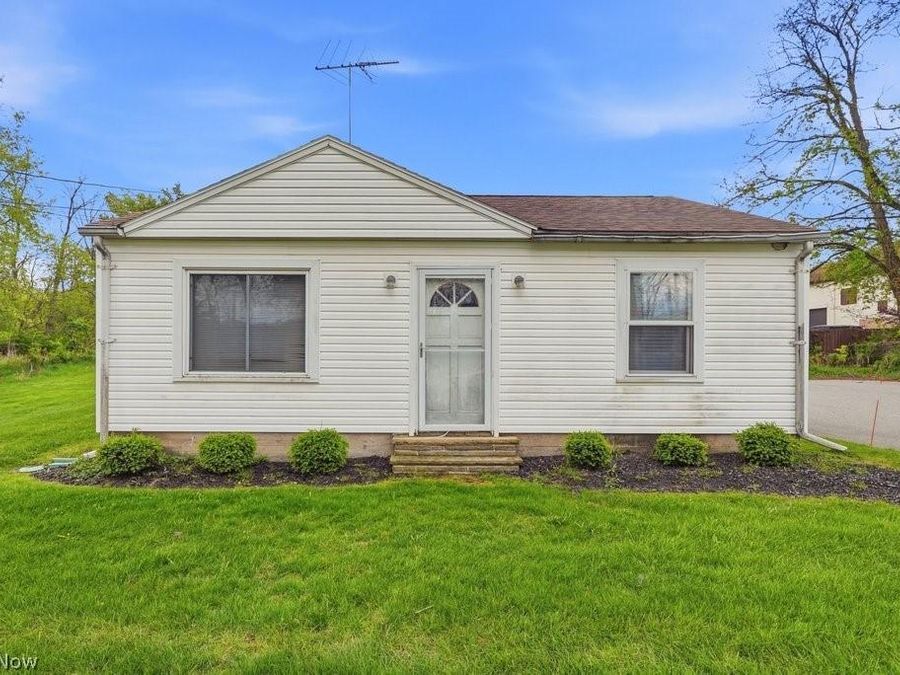 39 Castle Drive , Stow, OH 44262 Photo 1