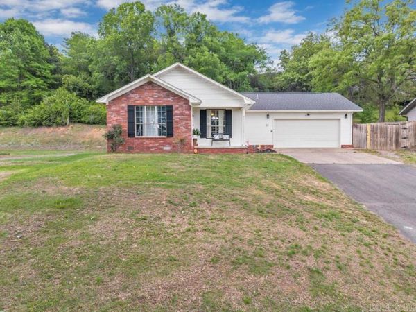 11 Eugenia , Morrilton, AR 72110