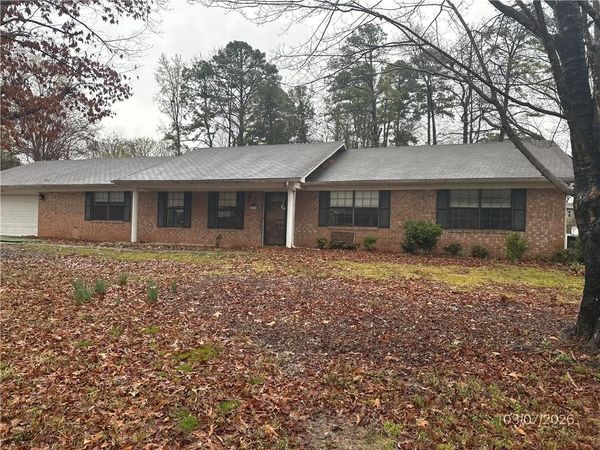 2710 Camelot Drive , Russellville, AR 72801