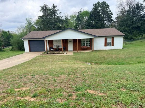 1035 E Gum Street , Russellville, AR 72802