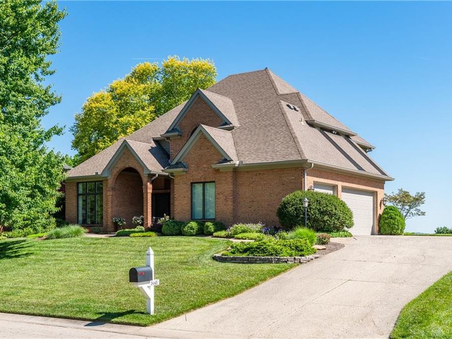 560 Heatherwoode Circle, Springboro, OH 45066 Photo 1