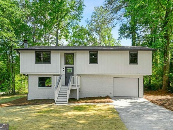 125 Woodbine Drive, Carrollton, GA 30117