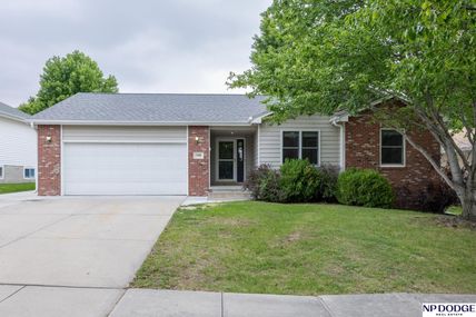 1560 Meadow Lark Road, Lincoln, NE 68521