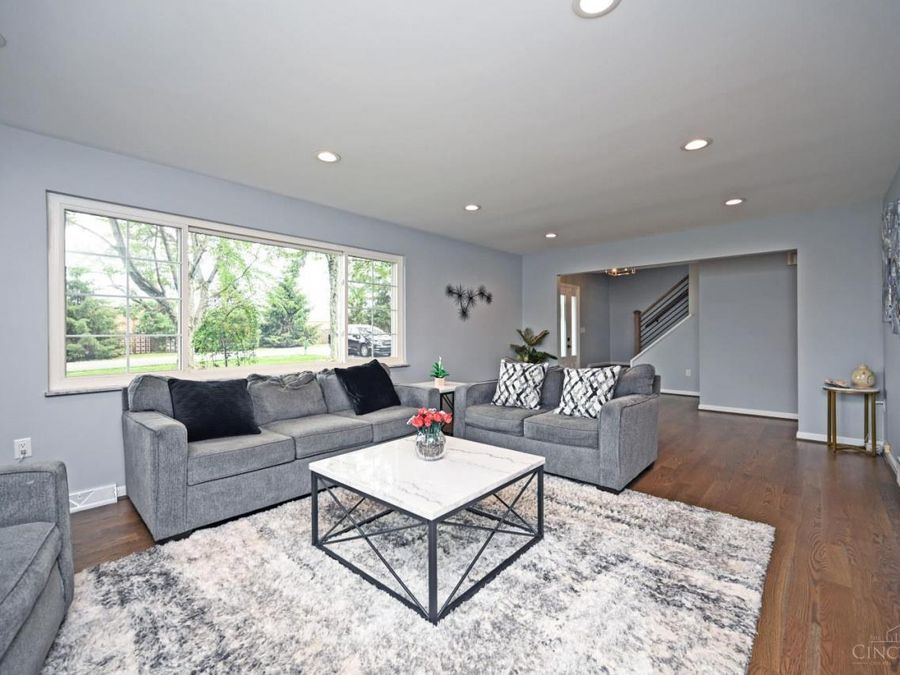 9891 Tollgate Lane, Montgomery, OH 45242 Photo 10