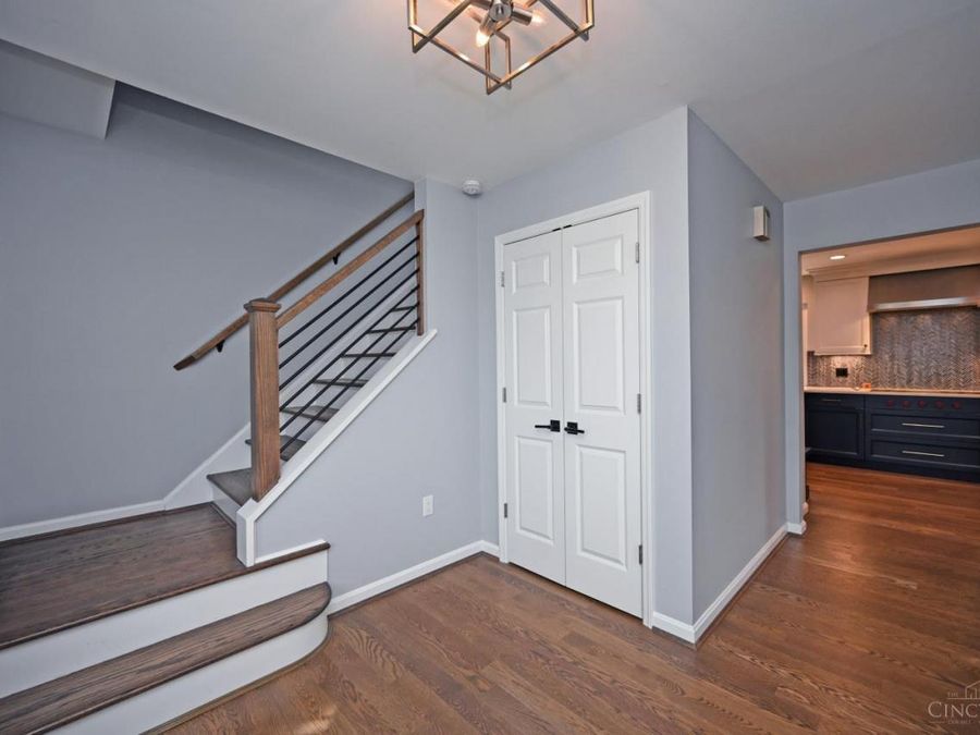 9891 Tollgate Lane, Montgomery, OH 45242 Photo 6