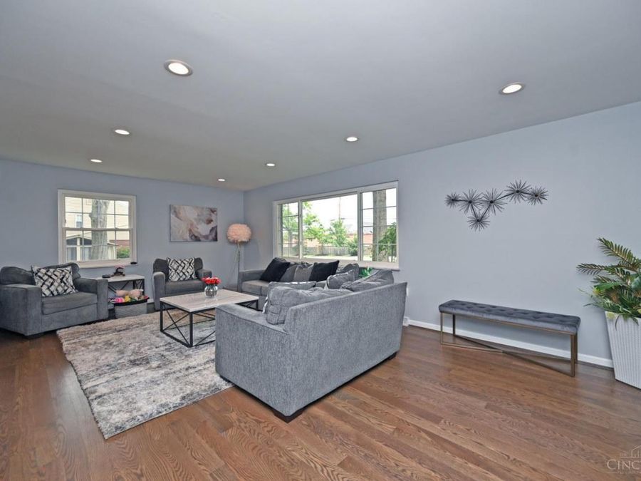 9891 Tollgate Lane, Montgomery, OH 45242 Photo 7