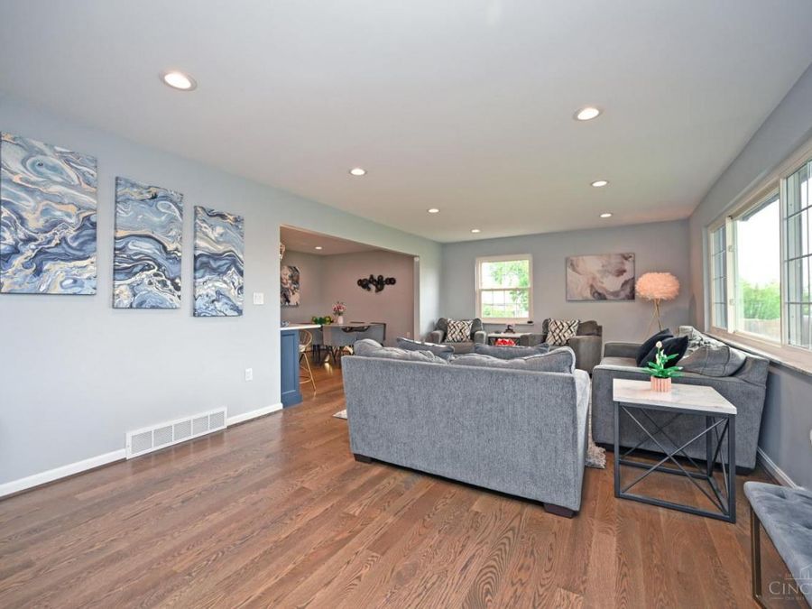 9891 Tollgate Lane, Montgomery, OH 45242 Photo 8
