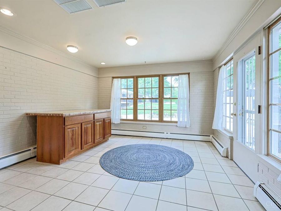 2443 Hunt Road, Reading, OH 45215 Photo 8