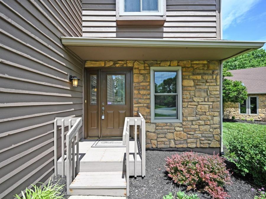 5366 Hickory Trail Lane, Blue Ash, OH 45242 Photo 2