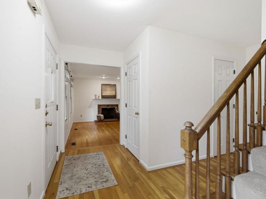 9499 Benchmark Lane, Blue Ash, OH 45242 Photo 12