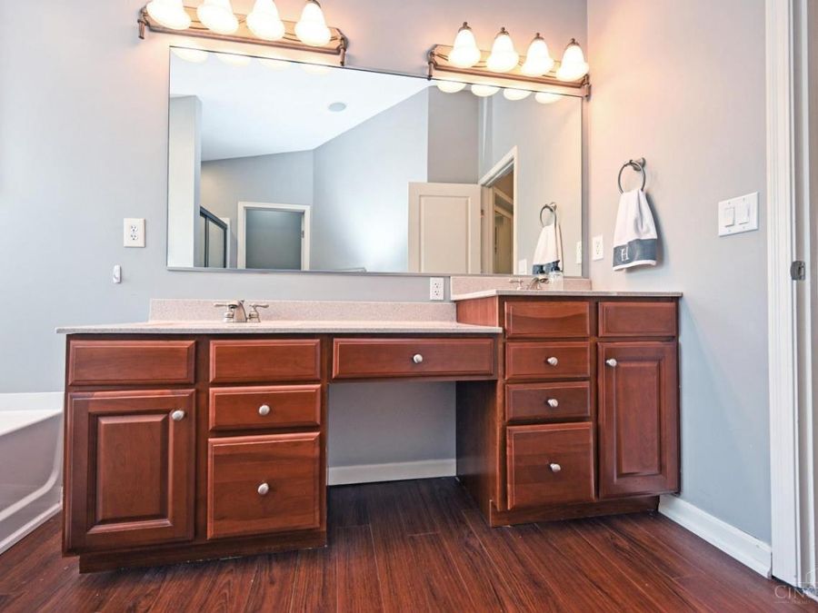 7302 Bridge Point Drive, Cincinnati, OH 45248 Photo 22