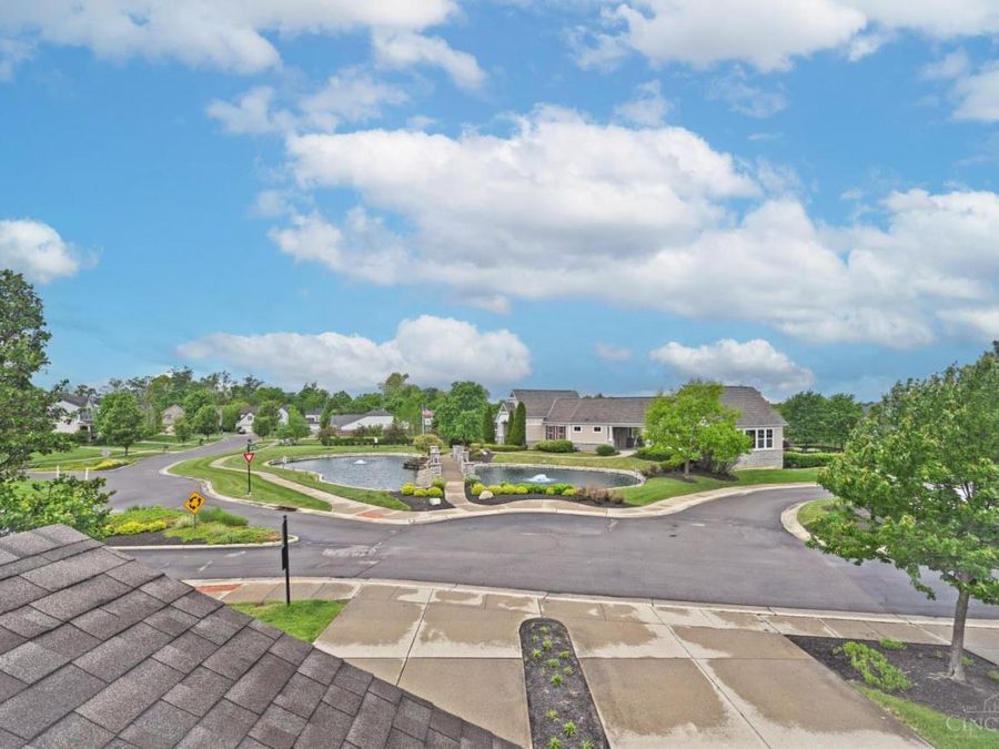 7302 Bridge Point Drive, Cincinnati, OH 45248 Photo 26