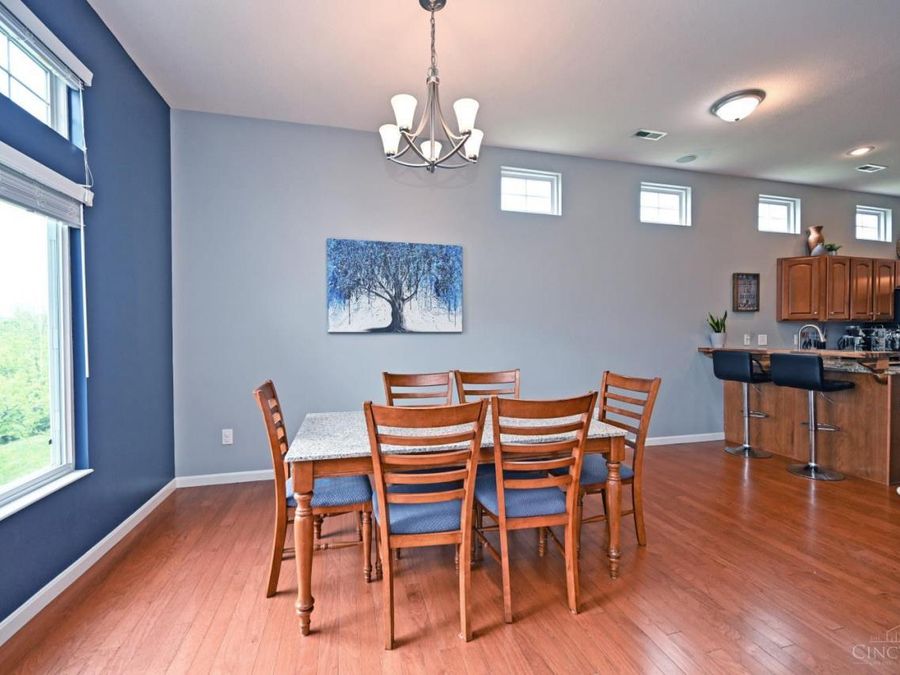 7302 Bridge Point Drive, Cincinnati, OH 45248 Photo 9