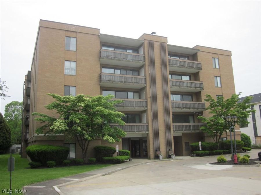 22555 Center Ridge Road , Unit 201, Rocky River, OH 44116 Photo 1