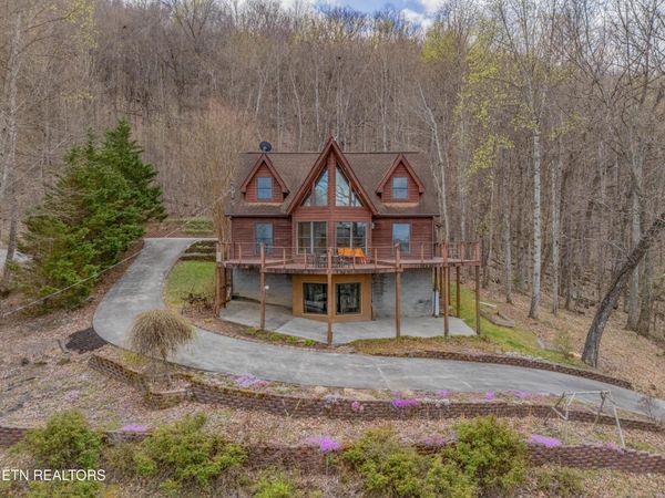 211 Wolf Run , Caryville, TN 37714