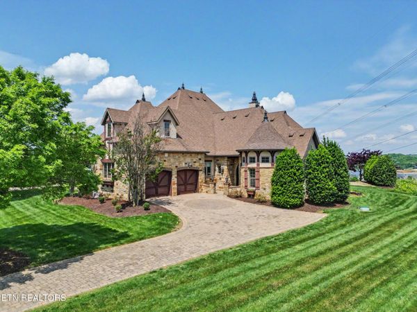 3320 High Pointe Way , Louisville, TN 37777