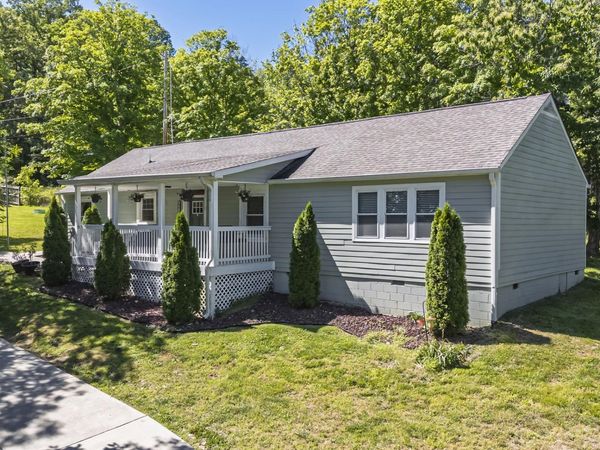 1010 Forestwood Rd , Ashland City, TN 37015