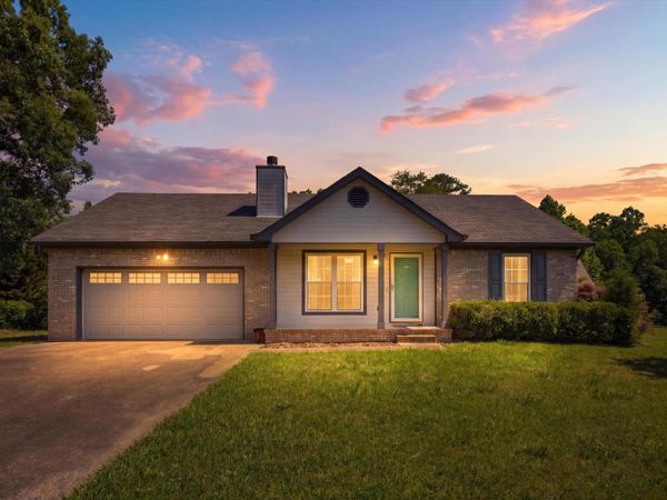 2244 N Fork Drive , Soddy Daisy, TN 37379