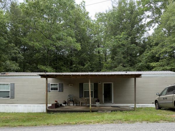 1260 Old Sunbright Rd , Jamestown, TN 38556