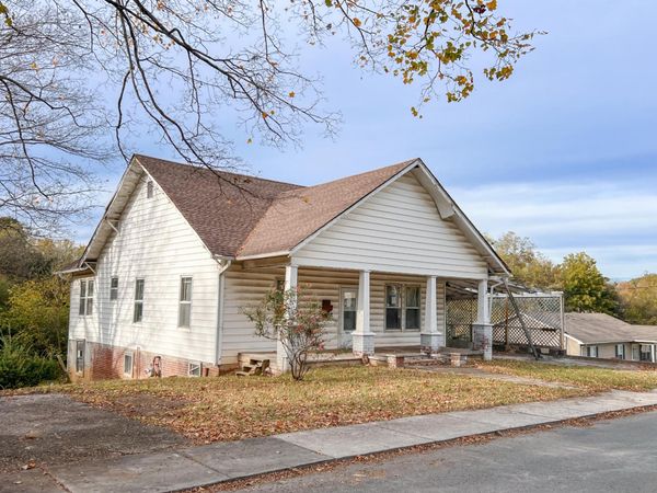 1202 Georgia Avenue , Athens, TN 37303