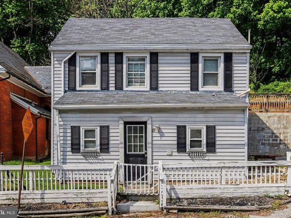 29 E MAIN STREET, RAILROAD, PA 17355
