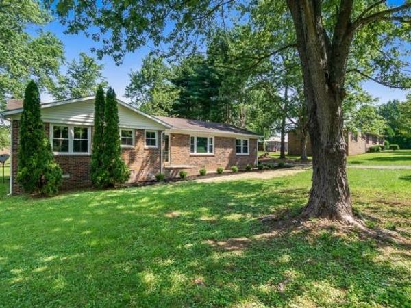 814 Chickasaw Trl , McMinnville, TN 37110