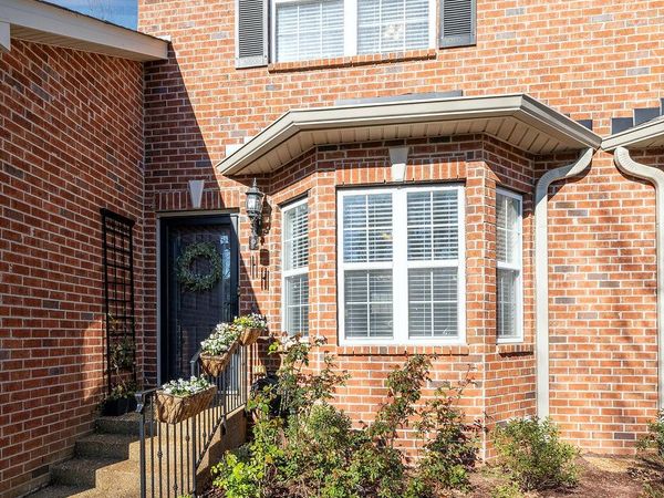 1007 Cashmere Dr , Thompsons Station, TN 37179
