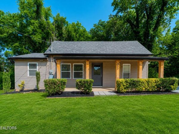 353 W Goddard Ave , Maryville, TN 37803